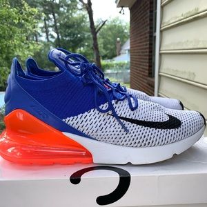 Nike Air Max 270 Flyknit